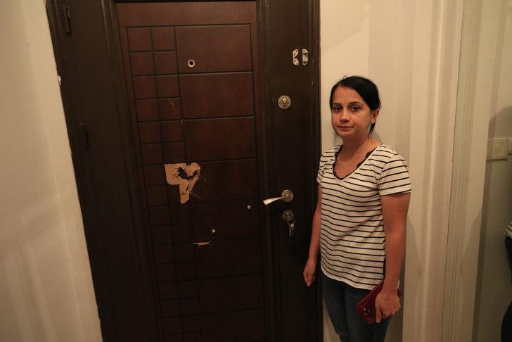 Boşaltması istenen dairenin kapısının baltayla kırıldığını öne süren kiracı ev sahibinden şikayetçi oldu G1