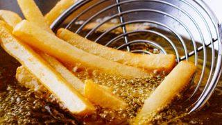 Sanıldığı kadar zor değil! Kızartmaların yağ çekmemesi için bunları uygulayın