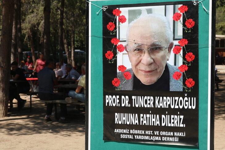 Organ ve doku naklinin öncülerinden Prof. Dr. Tuncer Karpuzoğlu anıldı G4