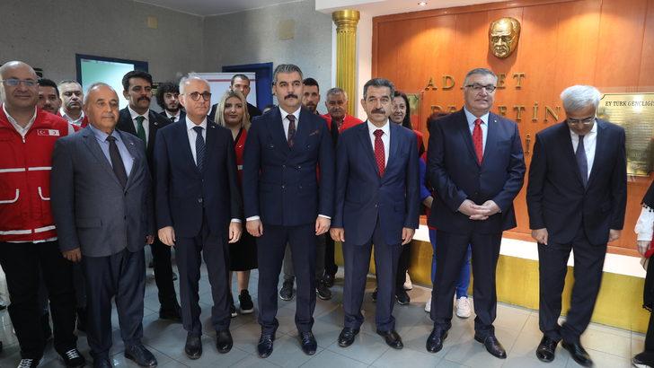 Kırklareli'nde ihtiyaç sahibi hükümlüler için "Kızılay Sosyal Butik" açıldı G2