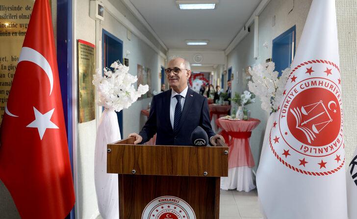 Kırklareli'nde ihtiyaç sahibi hükümlüler için "Kızılay Sosyal Butik" açıldı G3