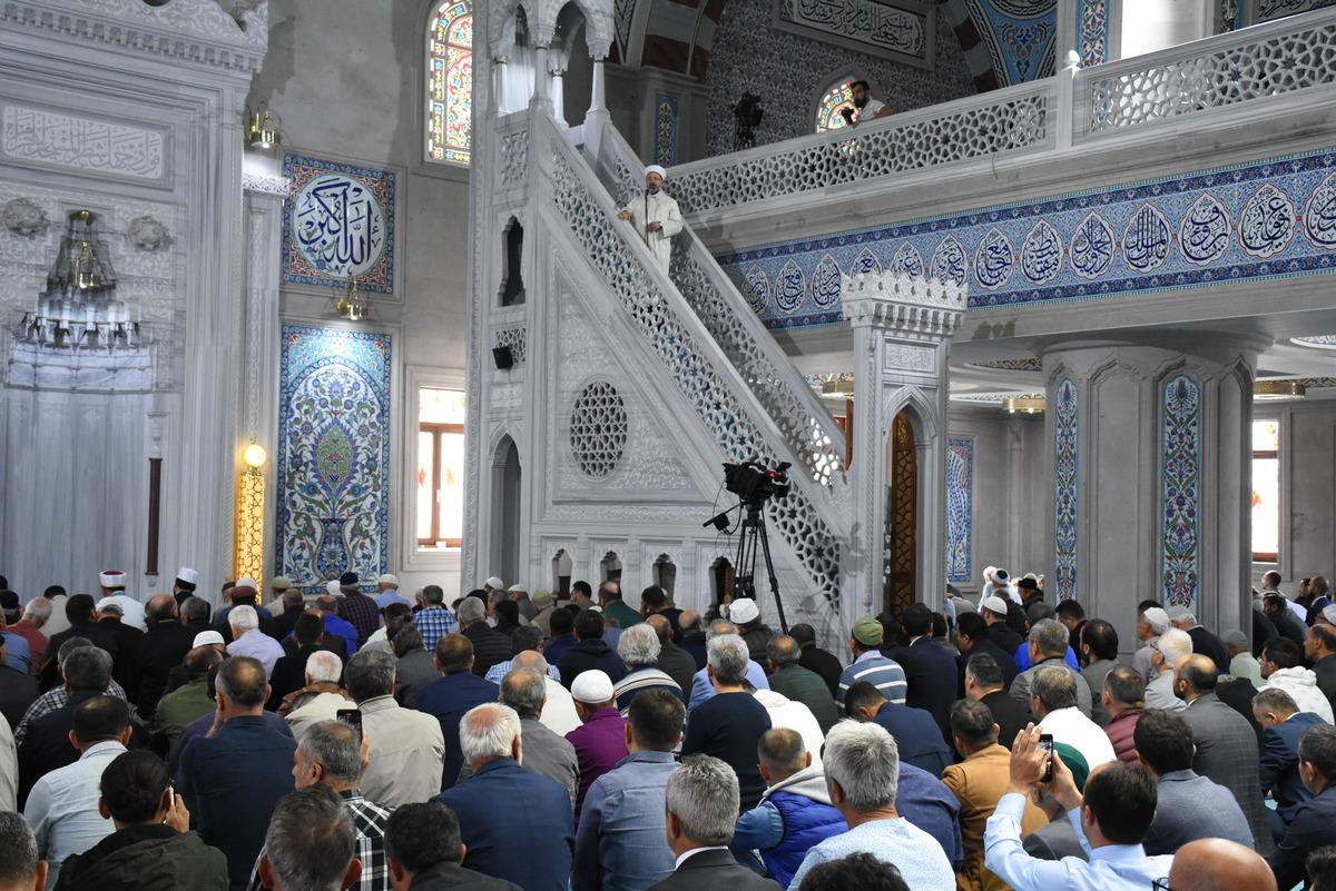 Diyanet İşleri Başkanı Erbaş Ordu'da hutbe irat etti: