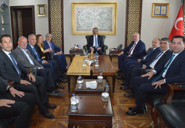 Yargıtay Başkanı Akarca'dan Siirt Valisi Hacıbektaşoğlu'nu ziyaret G4