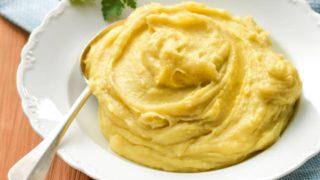 Her yemeğin yanına yakışıyor! Patates püresi nasıl yapılır? Mükemmel kıvamda patates püresi tarifi!