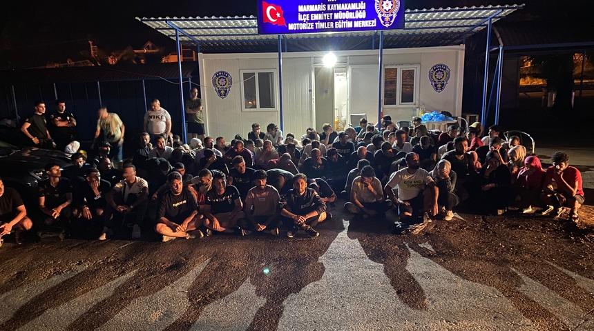 Marmaris'te otel ve apartlarda yapılan denetimde 105 düzensiz göçmen yakalandı