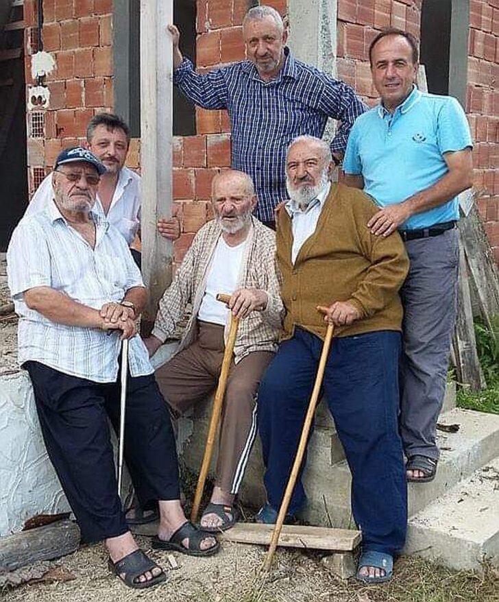 Trabzon'da üç kardeş 23 gün içinde vefat etti G4