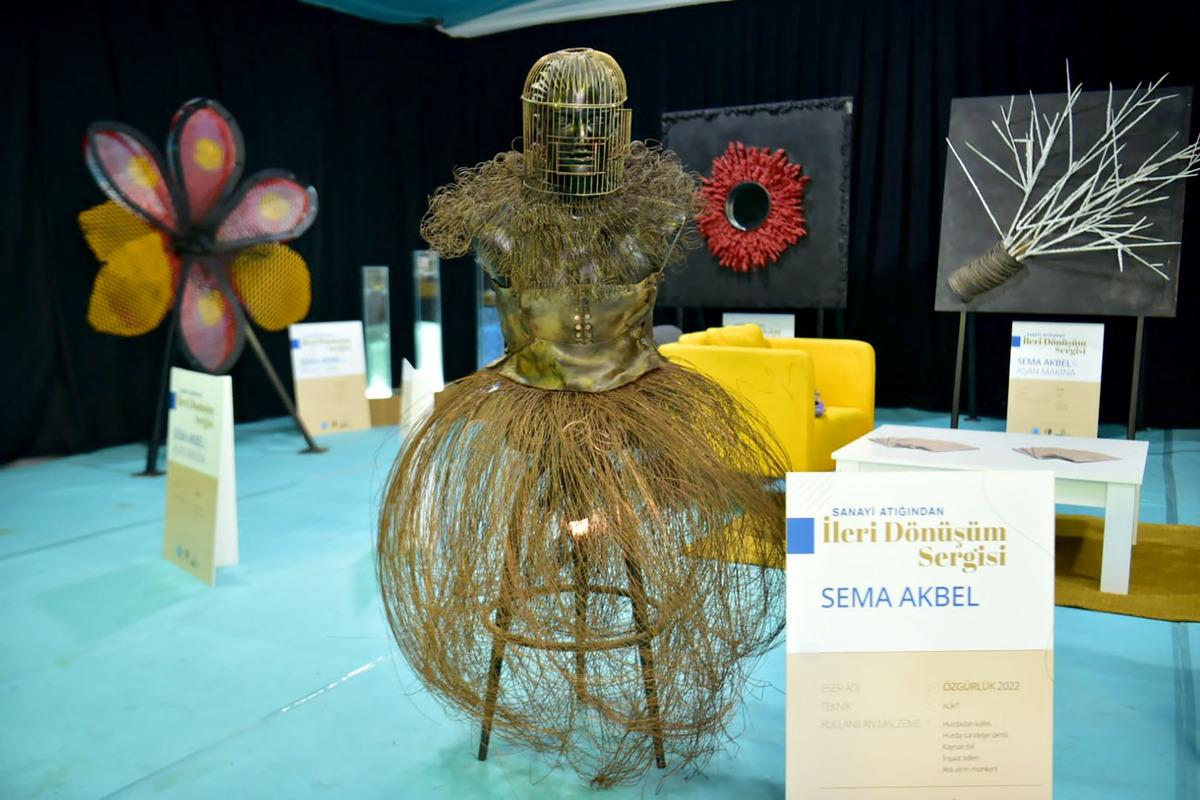 Sanayi atıklarından hayat bulan sanat eserleri Tuzla'da sergilenecek