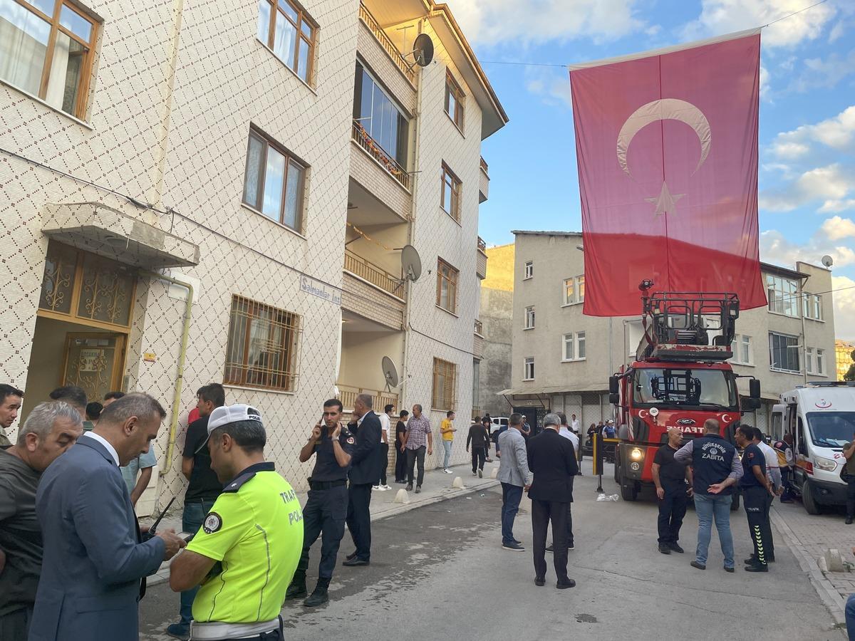 Şehit Piyade &Uuml;steğmen Serkan Erkuş'un Malatya'daki ailesine şehadet haberi verildi