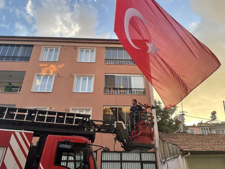 Şehit Piyade Üsteğmen Serkan Erkuş'un Malatya'daki ailesine şehadet haberi verildi G2