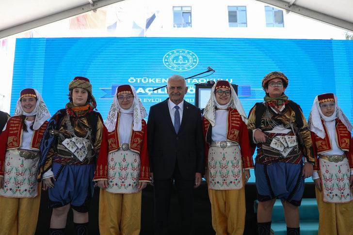 AK Parti Genel Başkanvekili Yıldırım, İzmir'de partililerle değerlendirme toplantısında konuştu: G4