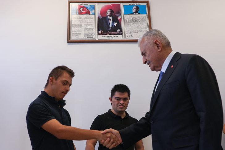 AK Parti Genel Başkanvekili Yıldırım, İzmir'de partililerle değerlendirme toplantısında konuştu: G5