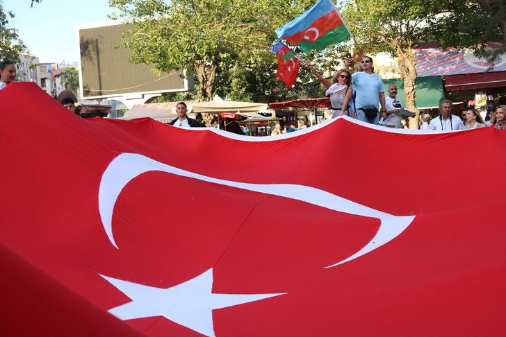 Antalya'da yaşayan Azerbaycanlılar Ermenistan'a tepki gösterdi G3