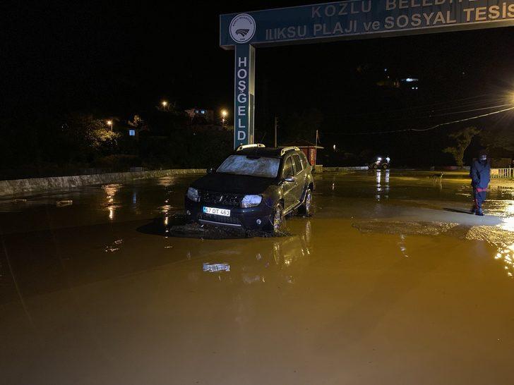 Zonguldak'ta sağanak nedeniyle Ilıksu Deresi taştı G5
