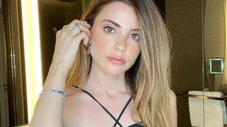 Teşkilat'ın Ceren'i Ezgi Eyüboğlu kırmızı mini elbisesiyle sosyal medyayı yaktı!