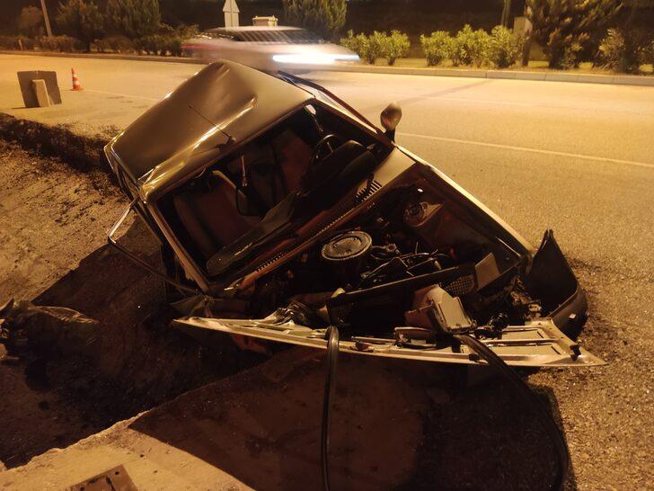 Hatay’da yol kenarına devrilen otomobilin sürücüsü yaralandı G3