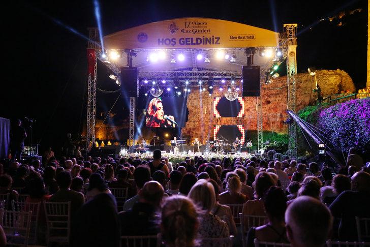 Alanya Caz Günleri'nde Deniz Taşar ve Steffen Morrison sahne aldı G1