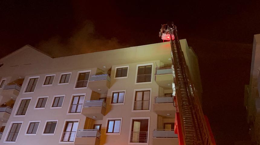 Bursa’da apartmanda çıkan yangın söndürüldü