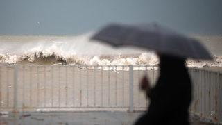 Meteoroloji'den 13 il için 'sarı' uyarı! Fırtına ve sağanak geliyor...