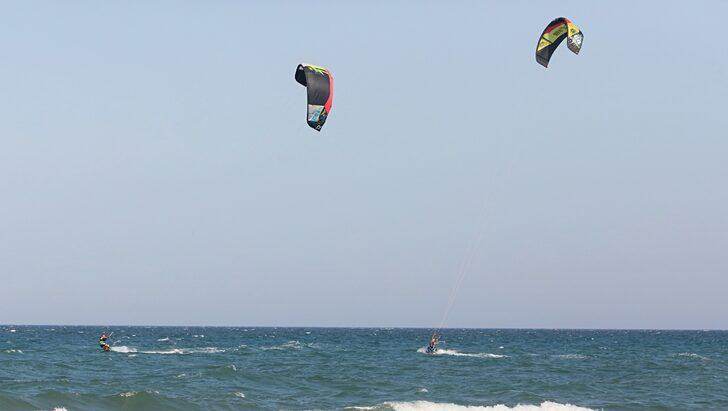 Kitesurf tutkunları Samsun'da bir araya geldi G5