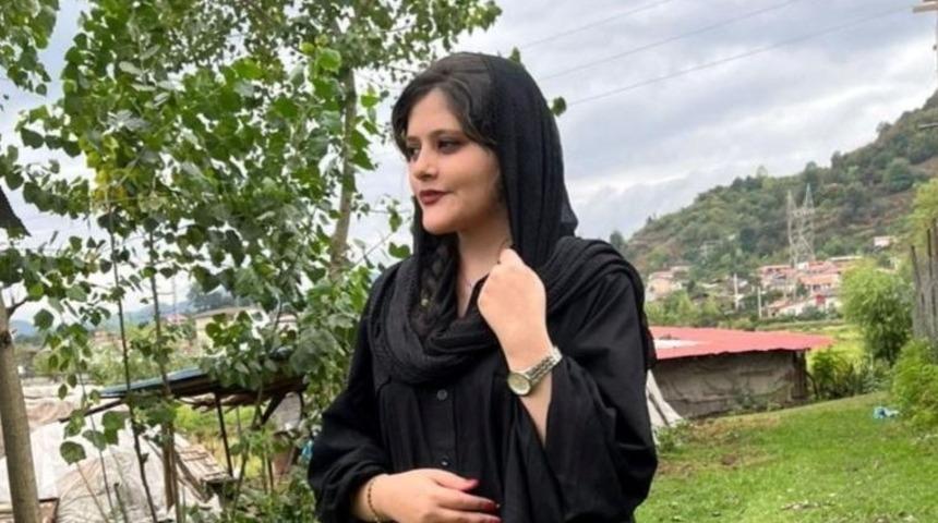 İran Mahsa Amini için ayakta! Protesto dalgası büyüyor: Halk milislerin yuvasını ateşe verdi