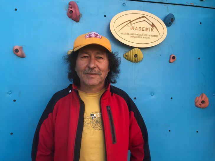 Terörden arındırılan Tendürek'te dağcılar zirvede Türk bayrağı açtı G2