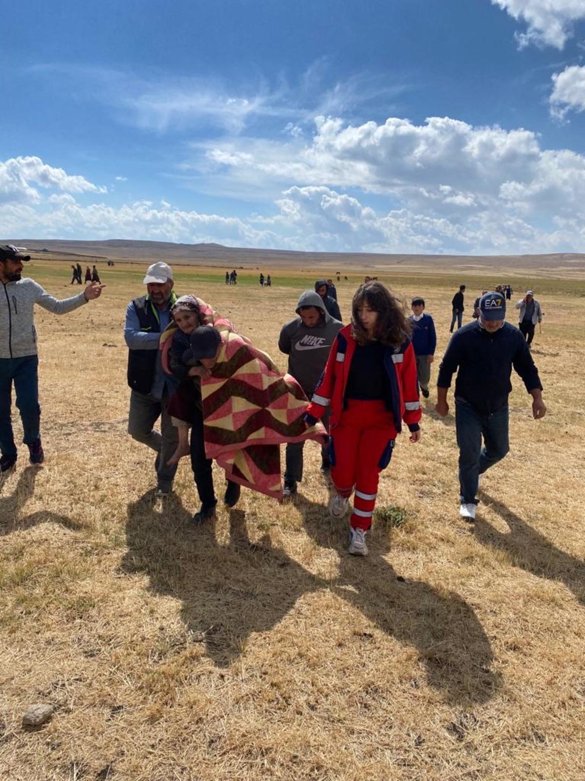 Kars'ta kaybolan Alzheimer hastası kadın arazide bulundu