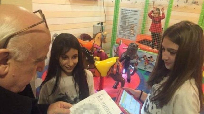 Tatilde &ouml;deve Bakan Avcı &ccedil;ok sinirlendi