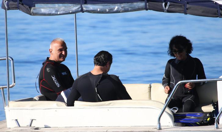 Bakan Ersoy, Çanakkale'de İngiliz "HMT Lundy" batığına anı dalışına katıldı G4