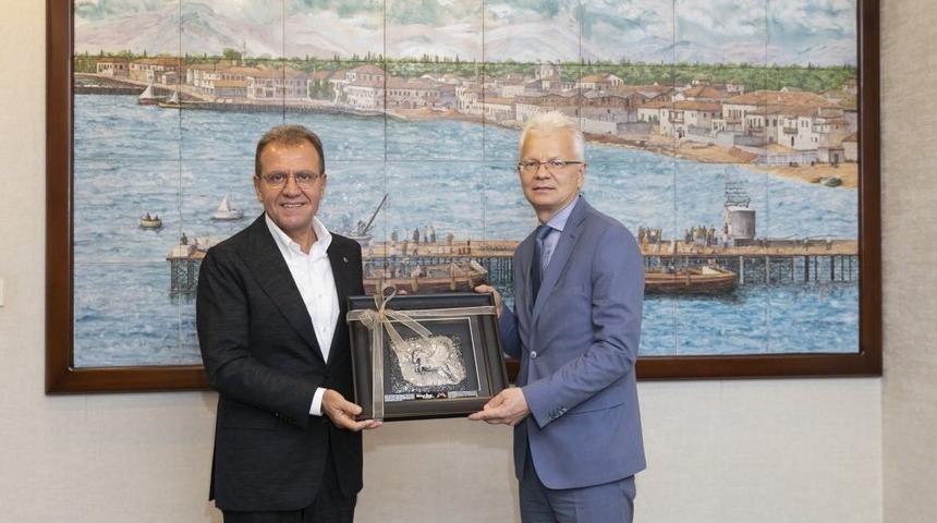 Litvanya'nın Ankara Büyükelçisi Degutis, Mersin Büyükşehir Belediyesini ziyaret etti