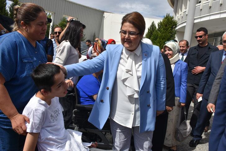Aile ve Sosyal Hizmetler Bakanı Yanık, Malatya'da ziyaretlerde bulundu G4