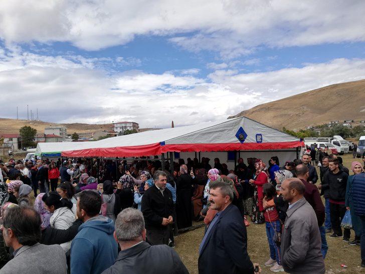 Ardahanlılar meyvelerini "1. Çıldır Cancur Festivali" ile tanıttı G3