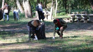 Türk, Yunan ve Bulgar gençler Meriç kıyısındaki ormanda çevre temizliği yaptı