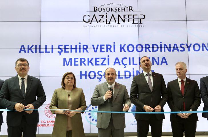 Bakan Varank, Gaziantep'te Akıllı Şehir Veri Koordinasyon Merkezi'nin açılışında konuştu: G2