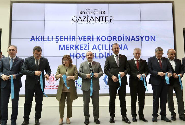 Bakan Varank, Gaziantep'te Akıllı Şehir Veri Koordinasyon Merkezi'nin açılışında konuştu: G4