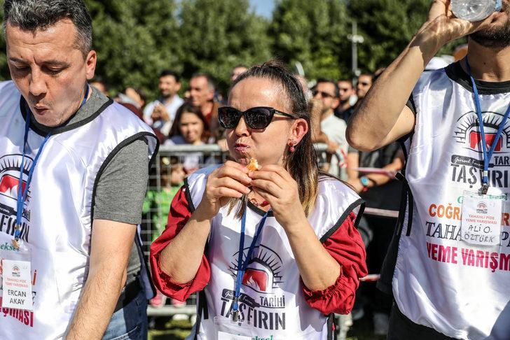 Bursa Gastronomi Festivali'ndeki yarışmayı 11 "tahanlı pide" yiyerek kazandı G4