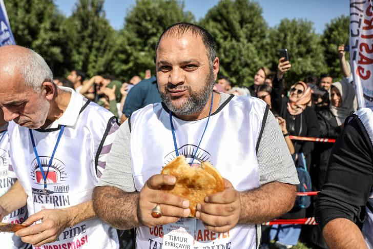 Bursa Gastronomi Festivali'ndeki yarışmayı 11 "tahanlı pide" yiyerek kazandı G5