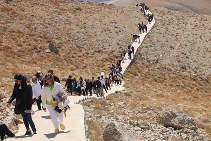 Nemrut Dağı'nda engellilere yönelik konser düzenlendi G4