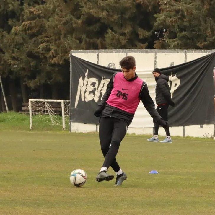 Son dakika: Fenerbahçe, Galatasaray ve Beşiktaş dev transfer savaşında! Efe Sarıkaya paylaşılamıyor... G3