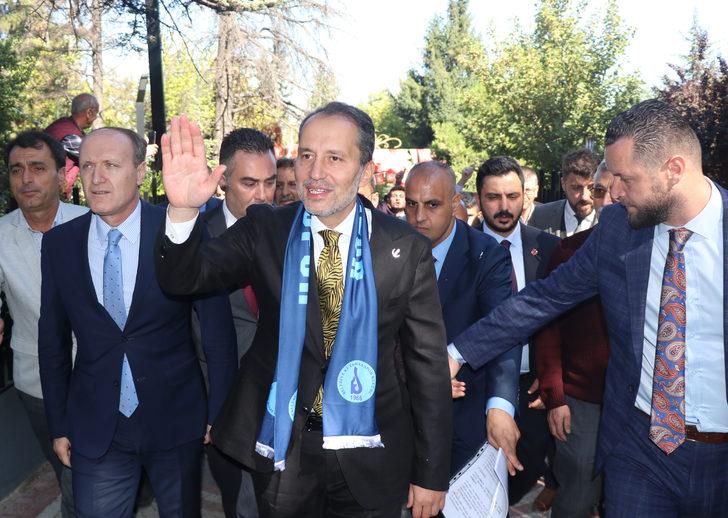 Yeniden Refah Partisi Genel Başkanı Erbakan, Kütahya'da partisinin il kongresine katıldı G3