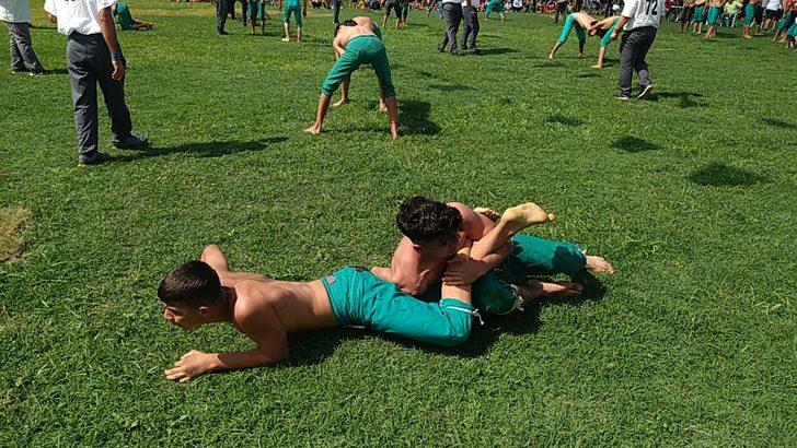 Adana'da 6. İsmet Atlı Karakucak Güreşleri düzenlendi G2