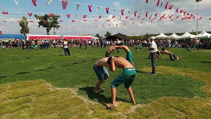 Adana'da 6. İsmet Atlı Karakucak Güreşleri düzenlendi G3