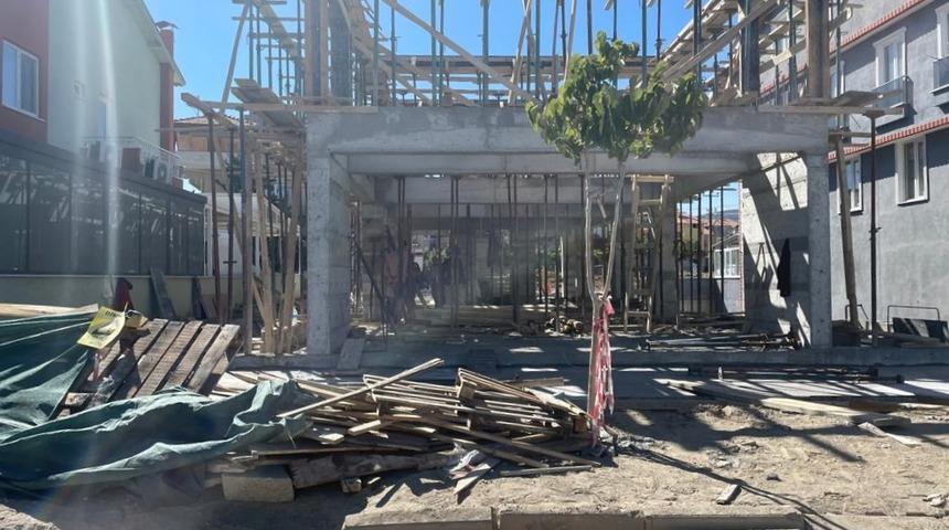 Isparta'da inşaattan düşen işçi ağır yaralandı