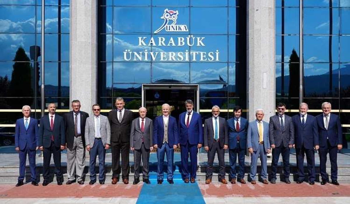 Y&Ouml;K Başkanı Erol &Ouml;zvar, Karab&uuml;k &Uuml;niversitesini ziyaret etti