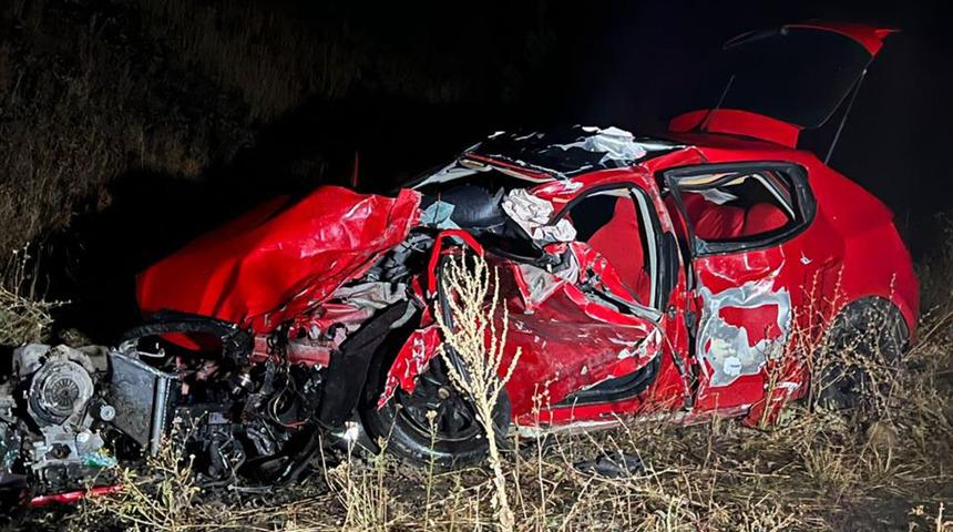 Kars'ta korkunç kaza! Tırla otomobil birbirine girdi... Dört kişi hayatını kaybetti