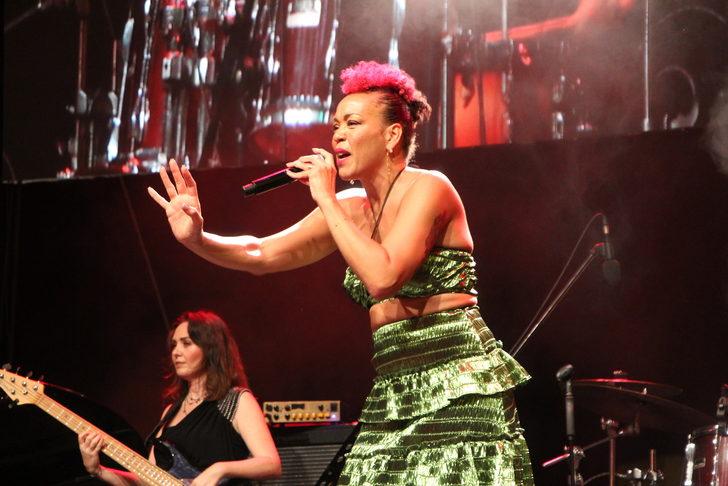 Alanya Caz Günleri'nde Maya Azucena ve Carlton Smith sahne aldı G4