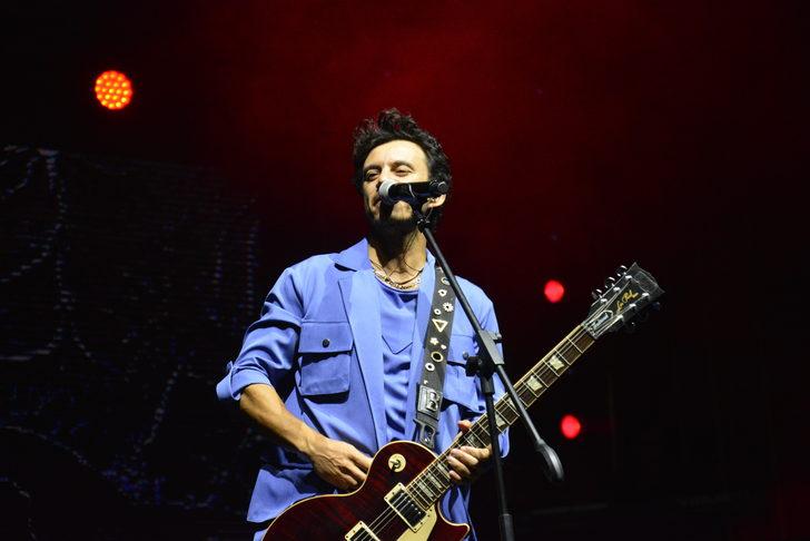 Bursa Gastronomi Festivali'nde şarkıcı Buray sahne aldı G1