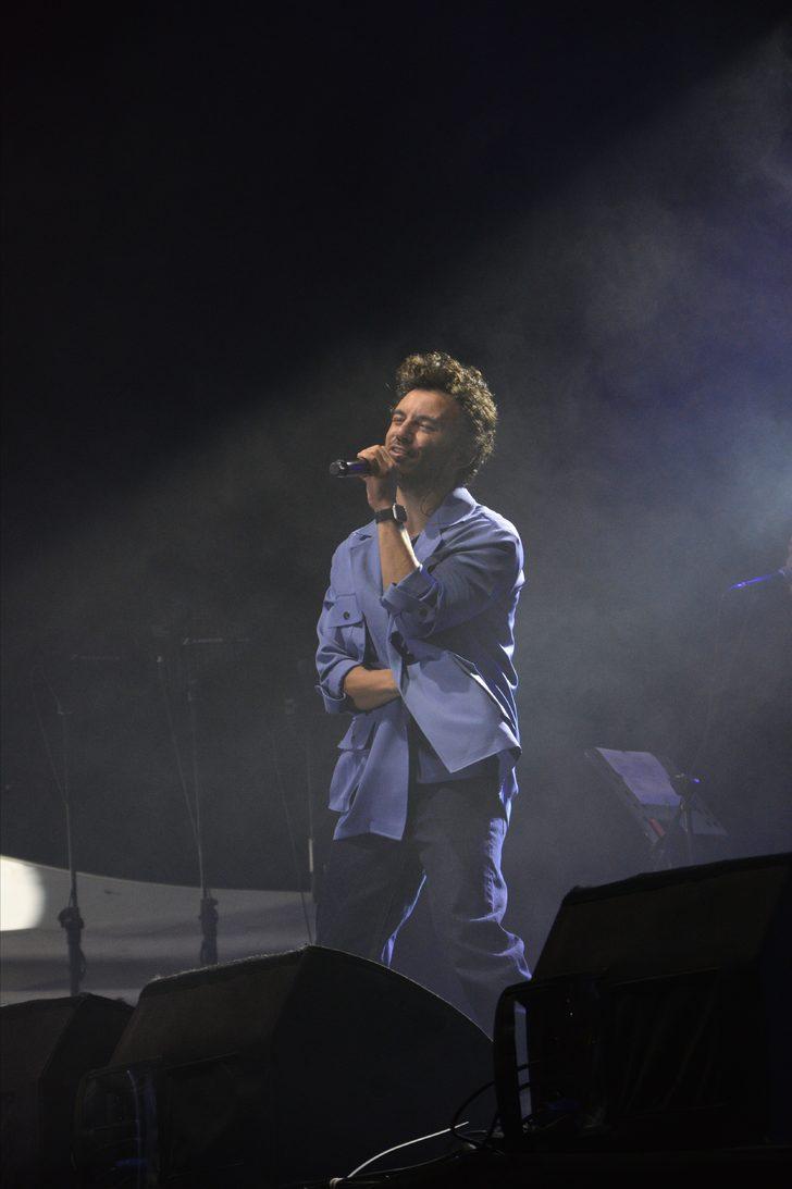 Bursa Gastronomi Festivali'nde şarkıcı Buray sahne aldı G4