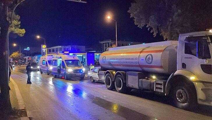 Edirne'de sulama tankerine çarpan otomobildeki 4 kişi yaralandı G2