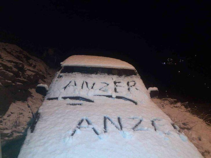 Trabzon, Rize ve Artvin'de kar yağışı! Bembeyaz manzaraya uyandılar G3