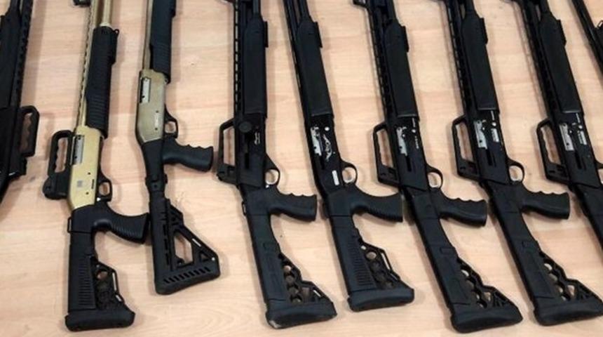 Kargo kolisinden 12 ka&ccedil;ak av t&uuml;feği &ccedil;ıktı 